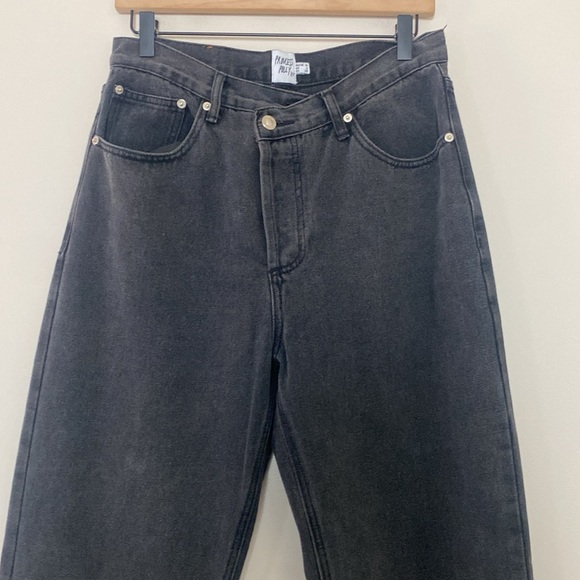 PRINCESS POLLY HOLLY ASYMMETRIC STRAIGHT LEG JEAN BUTTON FLY BLACK DENIM SIZE 6 - Picture 3 of 16